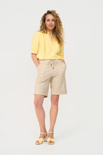 Afbeelding in Gallery-weergave laden, Ami - Mi Piace - Travelstof Shirt Kant - Lemon Yellow - 202828