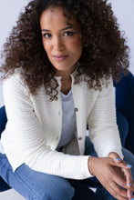 Afbeelding in Gallery-weergave laden, Thyrza - IVY BEAU - Vest - Off White