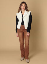 Afbeelding in Gallery-weergave laden, Saara - IVY BEAU - Gilet - Off White