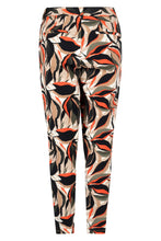 Afbeelding in Gallery-weergave laden, Becky - ZOSO - Broek Travelstof - Print Redclay/Camel - Sale