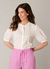 Afbeelding in Gallery-weergave laden, Milika - IVY BEAU - Blouse - White - Sale