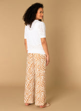 Afbeelding in Gallery-weergave laden, Mara - IVY BEAU - Top - Bright White