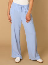 Afbeelding in Gallery-weergave laden, Malou - IVY BEAU - Broek - Blue - Sale