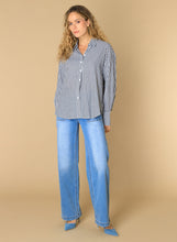 Afbeelding in Gallery-weergave laden, Eliora - IVY BEAU - Blouse - Black/Multi