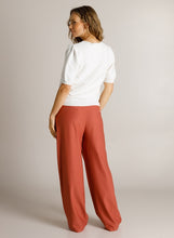 Afbeelding in Gallery-weergave laden, Dorien - IVY BEAU - Trui - Off White