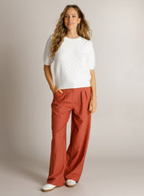 Afbeelding in Gallery-weergave laden, Dorien - IVY BEAU - Trui - Off White