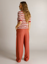Afbeelding in Gallery-weergave laden, Djuna - IVY BEAU - Trui - Barn Red