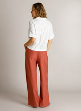 Afbeelding in Gallery-weergave laden, Doutze - IVY BEAU - Blouse - Off White