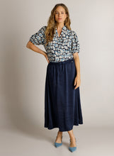 Afbeelding in Gallery-weergave laden, Dianthe - IVY BEAU - Blouse - Kit/Multi-Colour