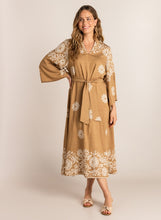 Afbeelding in Gallery-weergave laden, Carli - IVY BEAU - Jurk - Camel/Multi color