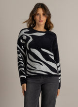 Afbeelding in Gallery-weergave laden, Marlou - IVY BEAU - Trui - Black/Multi-Colour