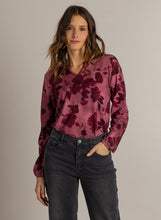 Afbeelding in Gallery-weergave laden, Madison - IVY BEAU - Shirt - Rose/Multi-Colour