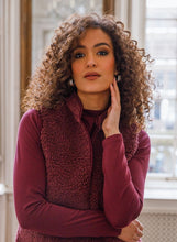 Afbeelding in Gallery-weergave laden, Moira - IVY BEAU - Vest - Dark Wine Red