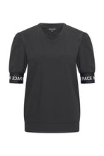 Afbeelding in Gallery-weergave laden, Tara - Mi Piace - Travelstof Shirt - Zwart - 202618