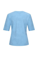 Afbeelding in Gallery-weergave laden, Evi - Mi Piace - Travelstof Shirt - Denim Print - 202271