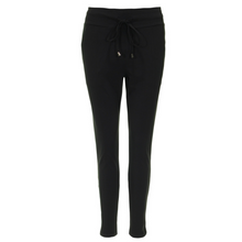 Afbeelding in Gallery-weergave laden, Mayke - Mi Piace - Travelstof Broek 7/8 - Zwart - 202024