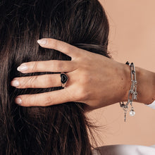 Afbeelding in Gallery-weergave laden, Lovina Black- iXXXi Fame - Ring
