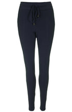 Afbeelding in Gallery-weergave laden, Anja - Mi Piace - Travelstof Broek - Navy/Donkerblauw - 202016