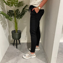 Afbeelding in Gallery-weergave laden, Danja - Mi Piace - Travelstof Broek - Zwart - 202134