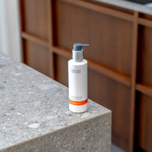 Afbeelding in Gallery-weergave laden, Body Lotion Orange 77 - Janzen