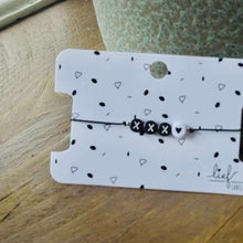 Afbeelding in Gallery-weergave laden, Armbandje XXX Zwart wit Lieflabel AAAndacht
