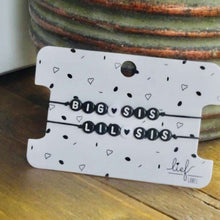 Afbeelding in Gallery-weergave laden, Armbandjes Big & Lil Sis Zwart wit 2 stuks Lieflabel AAAndacht