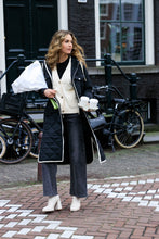 Afbeelding in Gallery-weergave laden, Roya  - IVY BEAU - Jacket - Black/Cream
