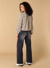 Afbeelding in Gallery-weergave laden, Piper - IVY BEAU - Blouse - Off White/Multi-Colour
