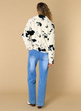 Afbeelding in Gallery-weergave laden, Esila - IVY BEAU - Jacket - Off White/Black
