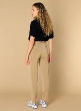 Afbeelding in Gallery-weergave laden, Enya - IVY BEAU - Broek - Wood Ash
