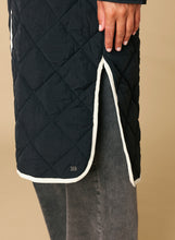 Afbeelding in Gallery-weergave laden, Roya  - IVY BEAU - Jacket - Black/Cream
