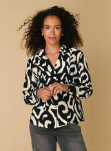 Afbeelding in Gallery-weergave laden, Riana - IVY BEAU - Blouse - Black/Multi-Colour
