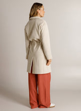 Afbeelding in Gallery-weergave laden, Dianne - IVY BEAU - Jacket - Off White