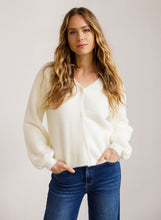 Afbeelding in Gallery-weergave laden, Heleen - IVY BEAU - Vest - Off White