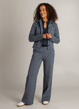 Afbeelding in Gallery-weergave laden, Hifa - IVY BEAU - Jacket - Dark Blue/Multi color