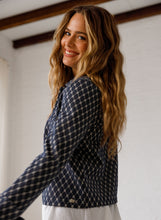 Afbeelding in Gallery-weergave laden, Hifa - IVY BEAU - Jacket - Dark Blue/Multi color