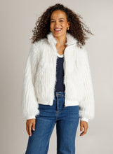 Afbeelding in Gallery-weergave laden, Hillie - IVY BEAU - Jacket - Off White