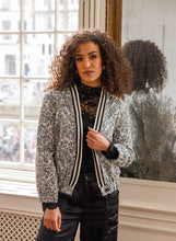 Afbeelding in Gallery-weergave laden, Maisy - IVY BEAU - Jacket - Black/Off White