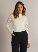 Afbeelding in Gallery-weergave laden, Meta - IVY BEAU - Shirt - Off White