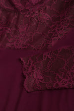 Afbeelding in Gallery-weergave laden, Marte - IVY BEAU - Shirt - Dark Wine Red