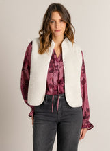 Afbeelding in Gallery-weergave laden, Moira - IVY BEAU - Vest - Off White