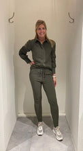 Afbeelding in Gallery-weergave laden, Danja - Mi Piace - Travelstof Broek - Deep Depth
