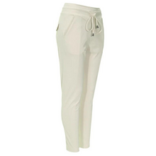 Afbeelding in Gallery-weergave laden, Mayke - Mi Piace - Travelstof Broek 7/8 - Kit
