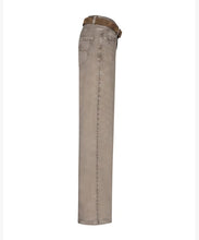 Afbeelding in Gallery-weergave laden, Colette &amp; Belt - Red Button - Broek - Washed Twill Color - SRB5080