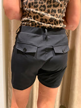 Afbeelding in Gallery-weergave laden, Vive - Mi Piace - Travelstof Skort - Zwart - 202623
