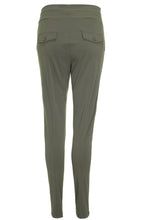 Afbeelding in Gallery-weergave laden, Danja - Mi Piace - Travelstof Broek - Deep Depth/Groen - 202134
