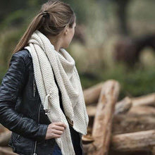 Afbeelding in Gallery-weergave laden, Coco Omslagdoek Beige Omslagdoek Knit Factory AAAndacht
