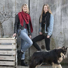 Afbeelding in Gallery-weergave laden, Coco Omslagdoek Zwart Omslagdoek Knit Factory AAAndacht
